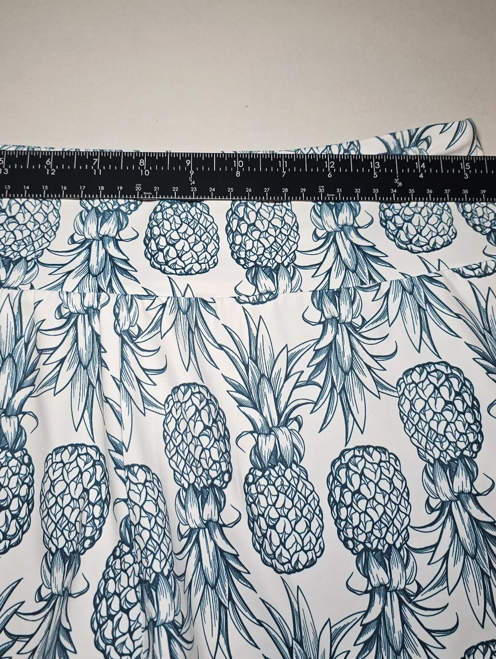 Love Fitness Pineapple Shorts L Athletic Gym Beach White Blue Lined Hawaii - Picture 5 of 10